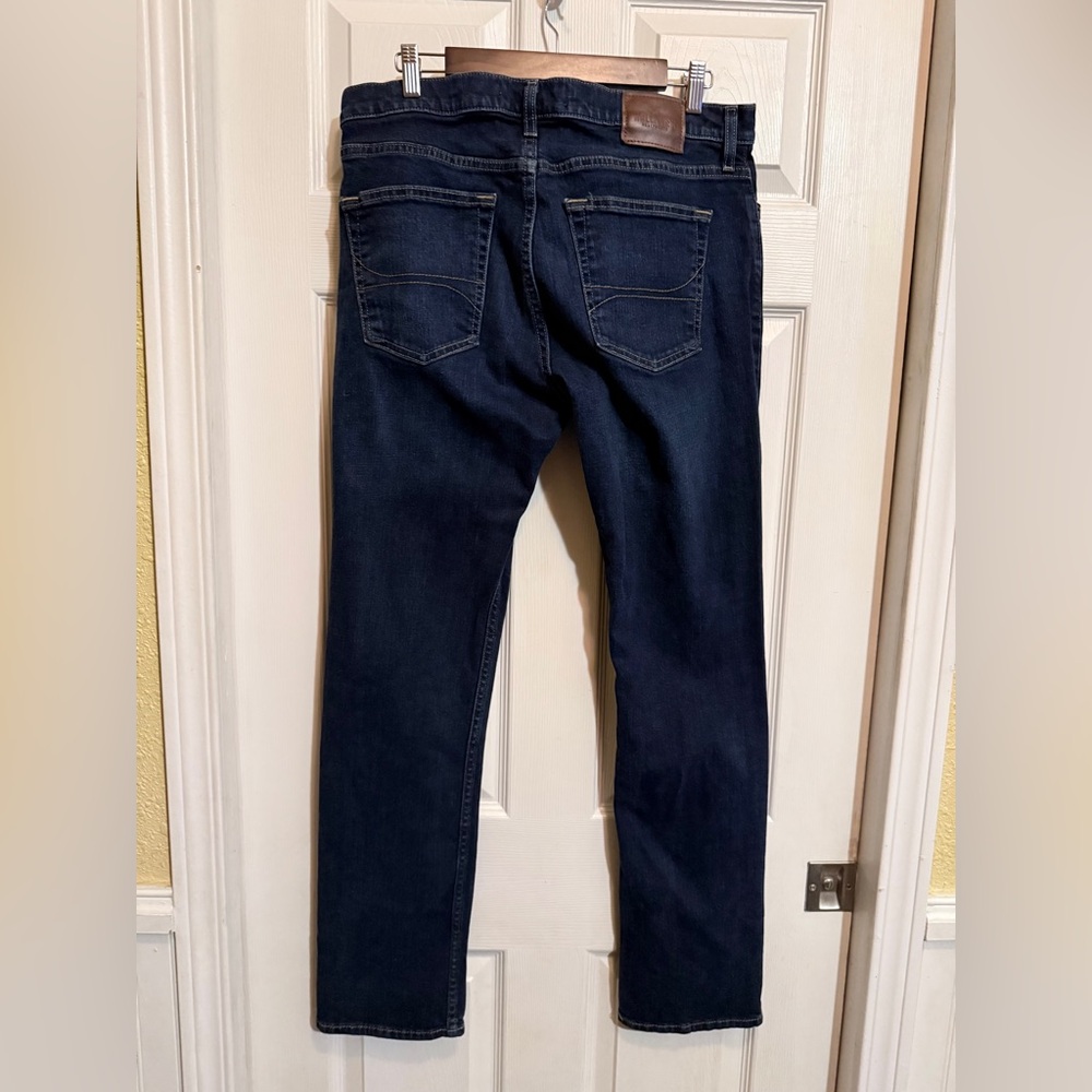 Hollister Men's Slim Straight Epic Flex Blue Jeans - Picture 5 of 8